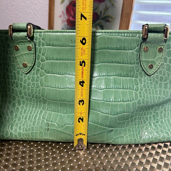 Kate Spade Elegant Green Crocodile-Embossed Clutch Purse - Picture 6 of 11